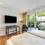 Gasthuis Doppelzimmer Mit Terrasse 3*